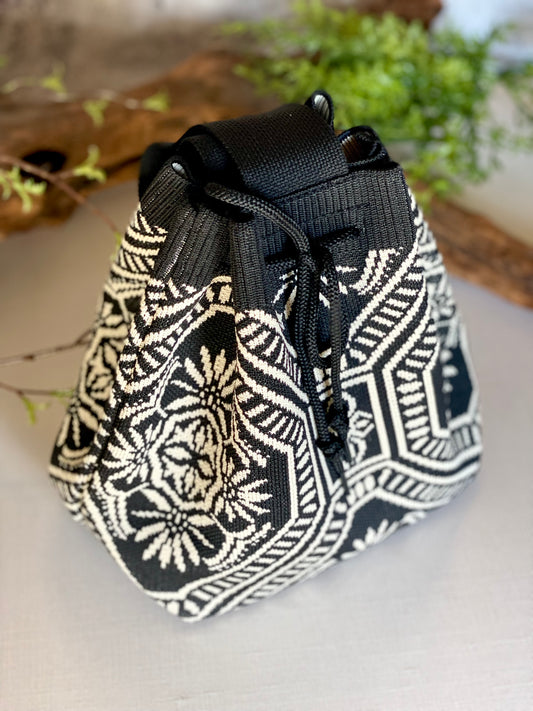 Retro Drawstring Handbag